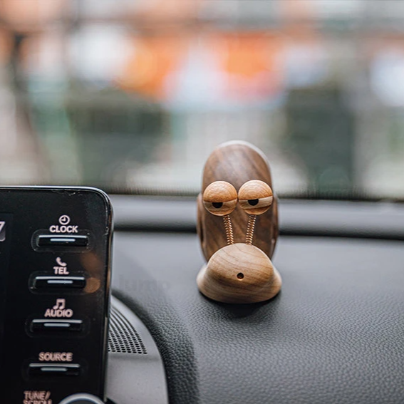 Wooden Snail-Shaped Aromatherapy Diffuser