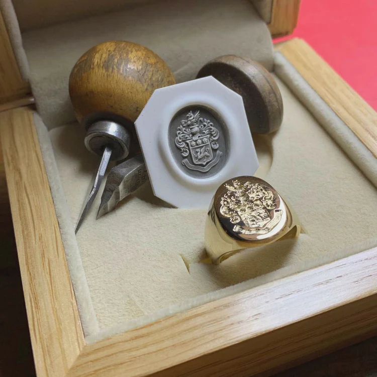 Personalized Family Crest Ring